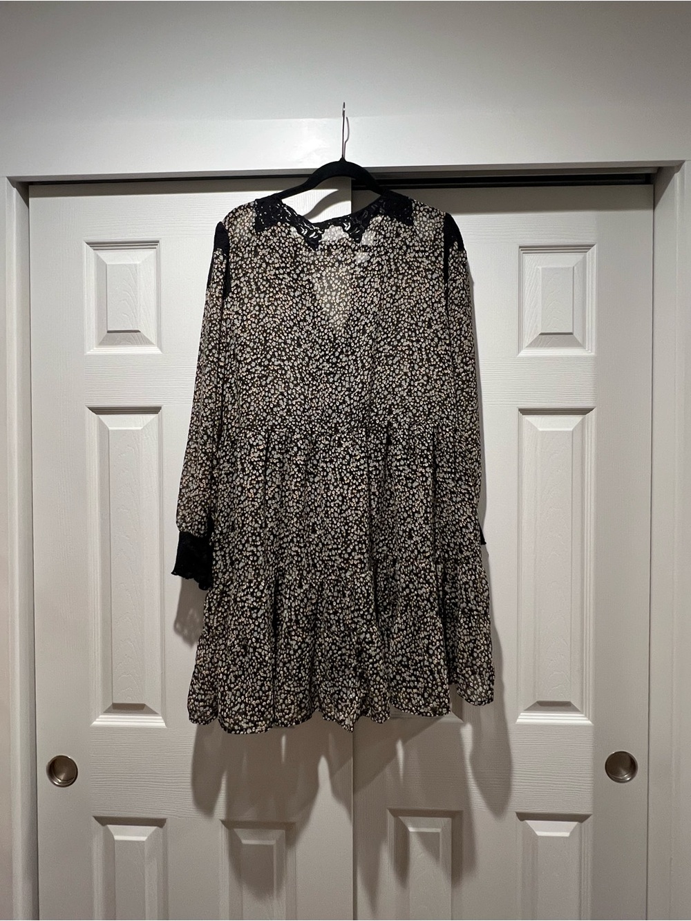 Women's Black and Cream Floral Tiered Dress